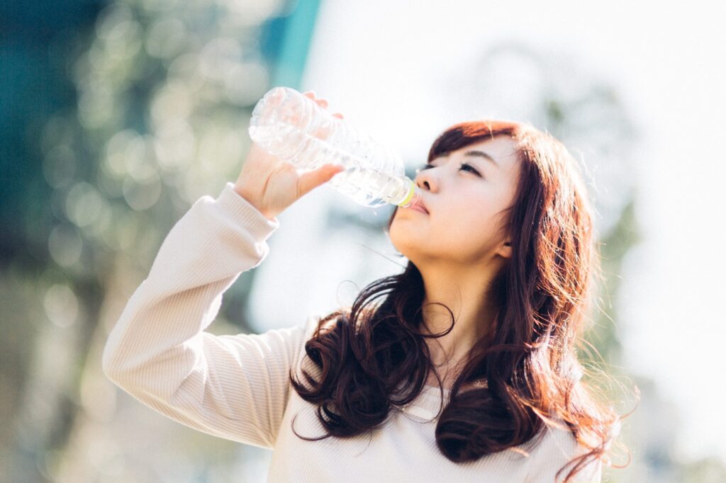 水の正しい飲み方とは、効果的な飲み方をご紹介！